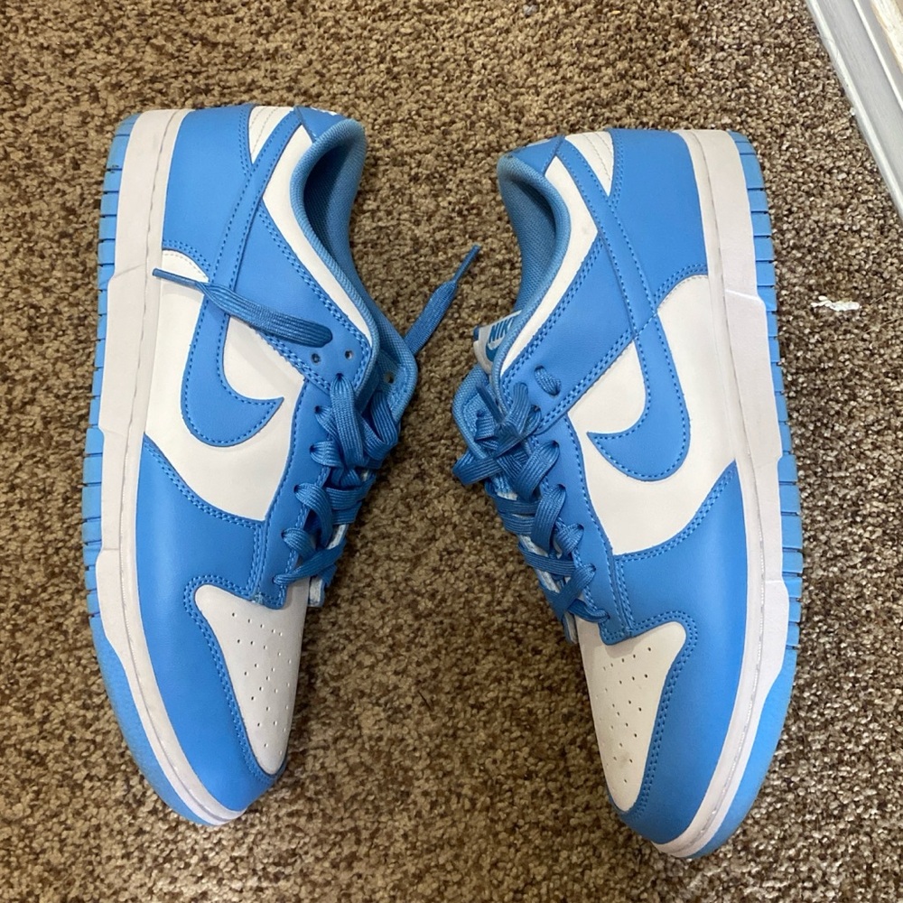 Nike UNC Dunks